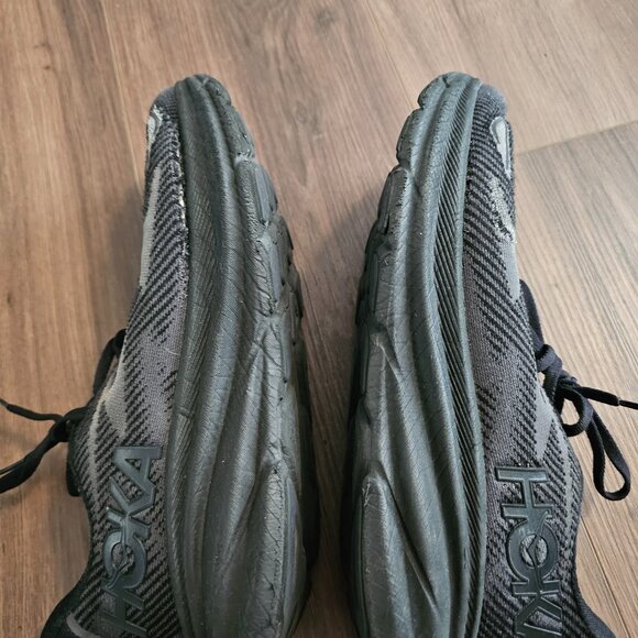 Hoke Clifton 9 Black running shoe - Picture 2 of 5